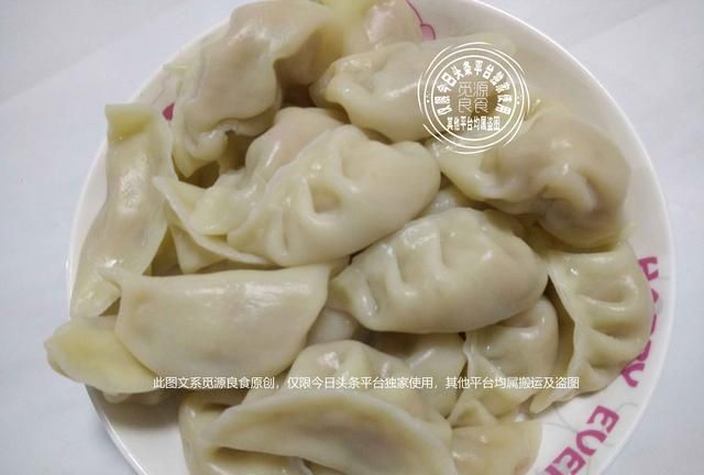 吃饺子蘸醋好还是蘸生抽好呢(吃饺子蘸生抽还是饺子酱油)图3