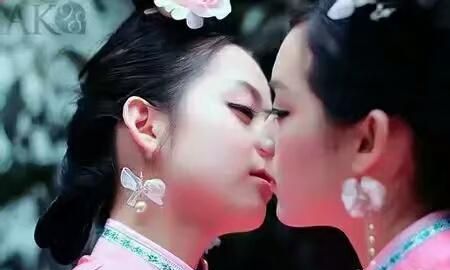 有什么好看的百合文推荐吗女生(比较好看的实体书言情推荐)图1