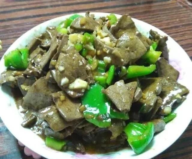 炒羊肝怎么做(老饭骨炒羊肝)图16